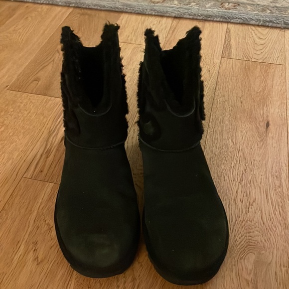 UGG x Telfar Logo Mini Sheepskin Boots - Picture 5 of 7